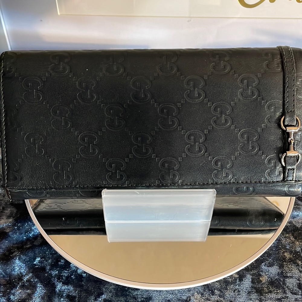 Beautiful leather Gucci long wallet